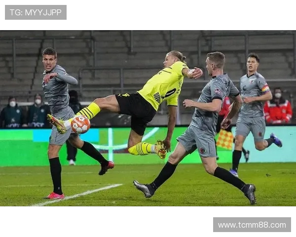 柏林联合与多特蒙德激战正酣比分揭晓引发球迷热议