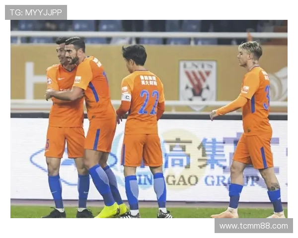 鲁能与国安激战引发争议球讨论球迷热议裁判判罚与比赛公正性 鲁能与国安激战引发争议球讨论球迷热议裁判判罚与比赛公正性