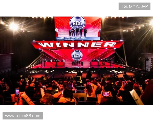 RNG逆袭之旅全景回顾:从低谷到冠军杯的辉煌蜕变 RNG逆袭之旅全景回顾:从低谷到冠军杯的辉煌蜕变