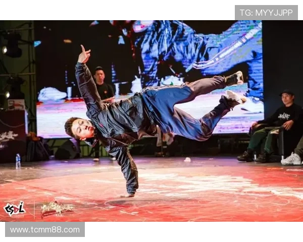 杭州街舞队在攀岩联赛中的速度表现分析与精彩瞬间回顾